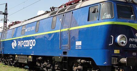 Marzysz o własnej kolei? PKP Cargo sprzedaje 1376 wagonów i 256 lokomotyw