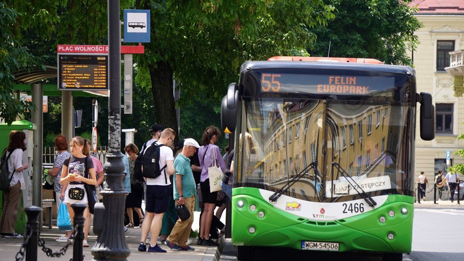 20.06.2023 LUBLIN MPK ZTM ROZKLAD JAZDA AUTOBUS PASAZER PASAZEROWIE PRZYSTANEK FOT. MALGORZATA GENCA / POLSKA PRESS
