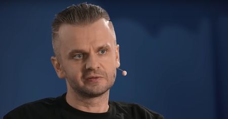 Człowiek straci dominację? "Hodujemy efektywniejszy gatunek"