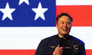 Musk zamieszkał w przyczepie. Chce z bliska nadzorować gigaprojekt