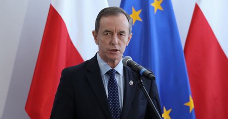 Mateusz Morawiecki nie pojawił się w Senacie. Dostał "rachunki" do uregulowania