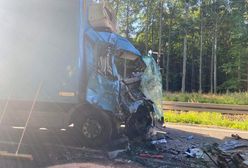 Pijany kierowca TIR-a wjechał w autobus. Są ranni