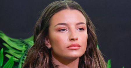 Julia Wieniawa zerwała umowę z Kayaxem w TRYBIE NATYCHMIASTOWYM. Ujawniono szczegóły. Mecenas mówi o DOWODACH!