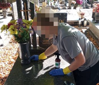 Sprzątają groby na zlecenie. Cena? Nawet 600 zł