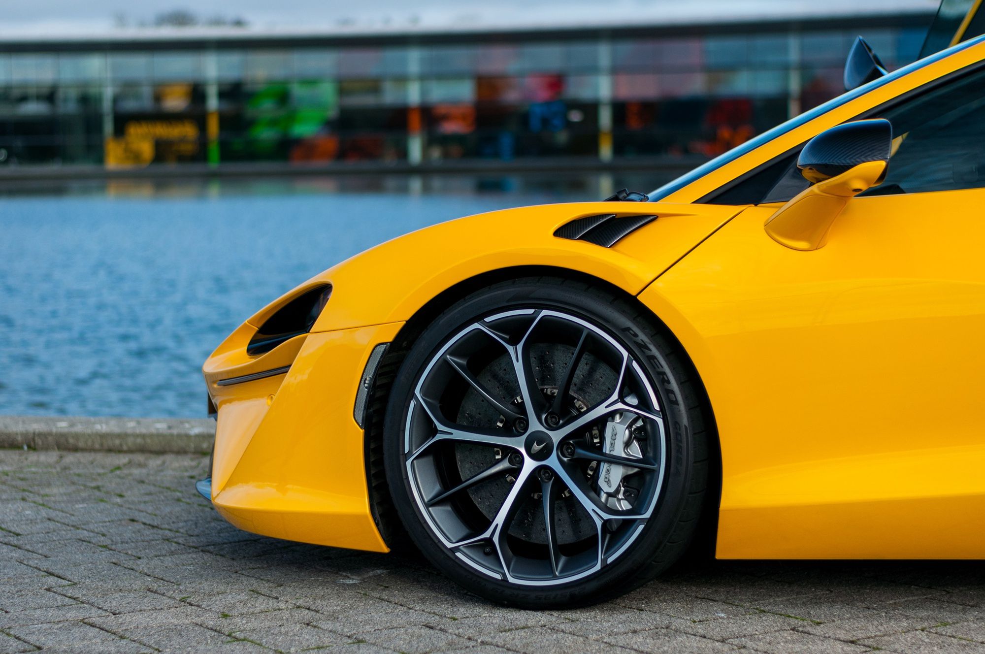 McLaren Artura (2025)