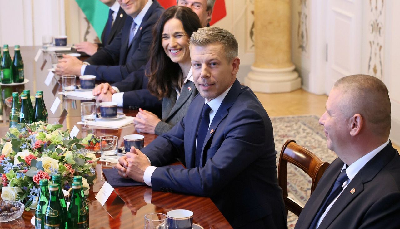 "Ciężko pracujemy". Nowy rząd Węgier idzie po wielkie pieniądze z UE