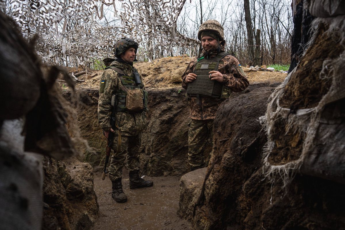 Ukraińscy żołnierze na linii frontu w Donbasie