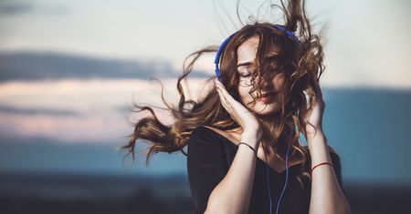 Muzyczne serwisy streamingowe  – gdzie najlepiej słuchać muzyki?