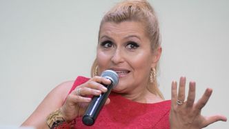 Katarzyna Skrzynecka chwali się zdjęciem z dziesięcioletnią córką. Fanka: "Ten MAKIJAŻ już potrzebny?" (FOTO)