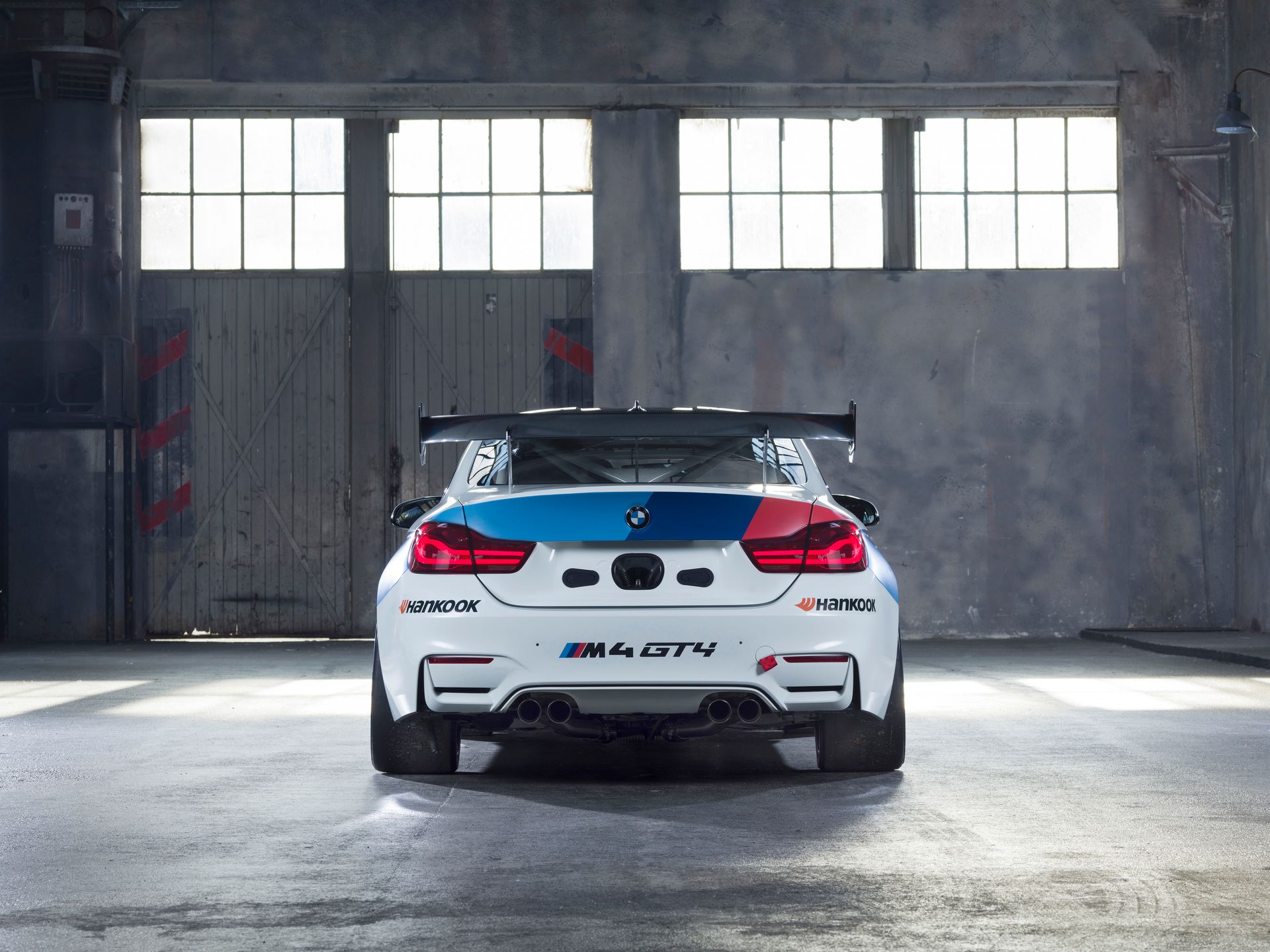 BMW M4 4