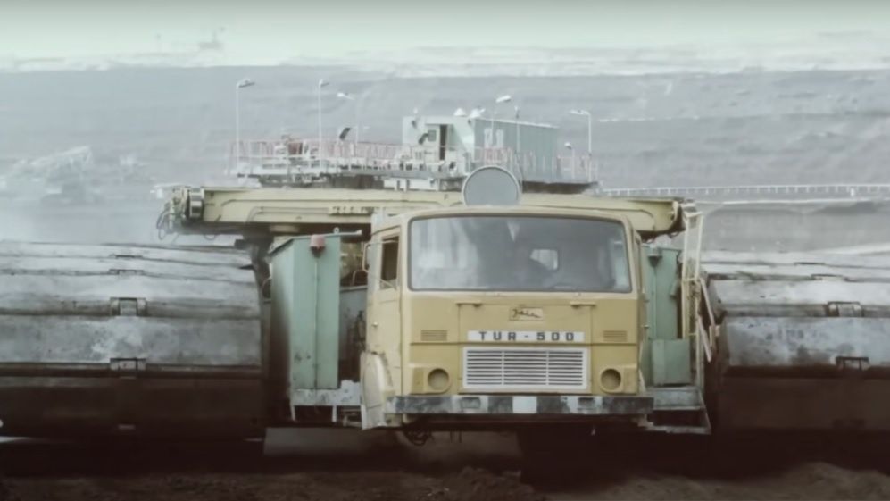 TUR 500 w filmie "O jutro dla siebie" (1986)