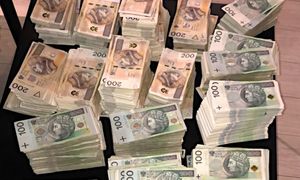 Poznał kobietę przez aplikację randkową. 42-latek stracił 1,7 miliona złotych