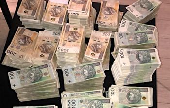 Poznał kobietę przez aplikację randkową. 42-latek stracił 1,7 miliona złotych