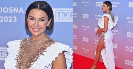 Ramówka TVP. Rozświetlona Anna Popek gra nogą na ściance. Zainspirowała się bibułką spod pączka? (ZDJĘCIA)