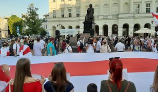 Warszawa. ”Wolna Białoruś”. Przy pomniku Mikołaja Kopernika w Warszawie demonstracja Białorusinów i Polaków