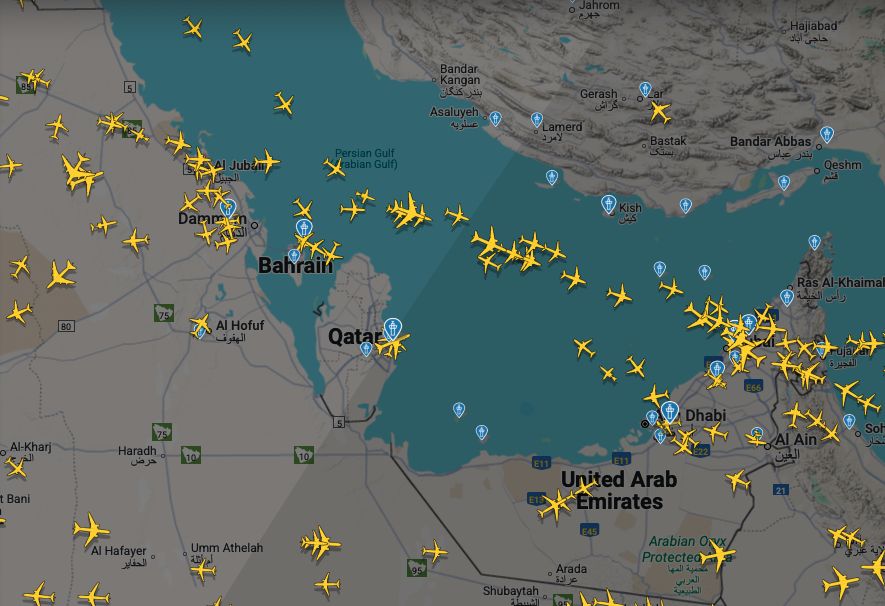 Przestrzeń powietrzna nad Katarem. Obraz z godz. 18.24 polskiego