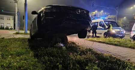 Spektakularny "wyczyn" volvo. Kuriozalny finał podróży