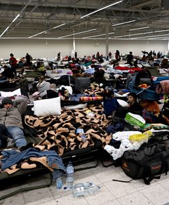 "Ten etap się zakończy". Schetyna alarmuje ws. uchodźców w Polsce