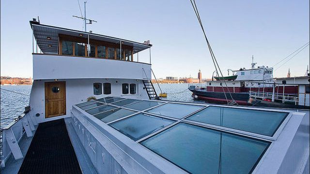 Piękny pływający dom ze Szwecji 1