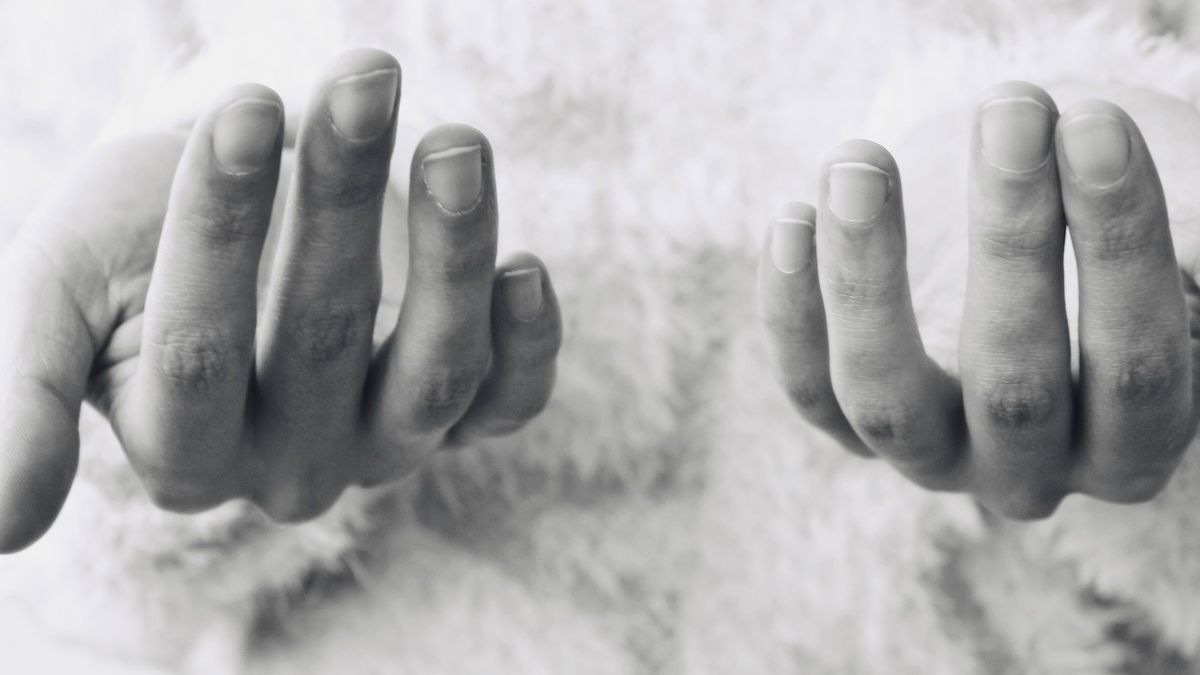 Bruzdy na paznokciach to nie tylko problem kosmetyczny, mogą świadczyć o poważnych chorobach