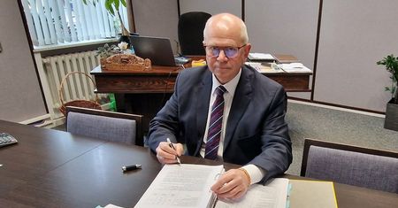 Burmistrz Chodzieży wezwał policję. "Zostałem zaatakowany"