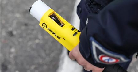 Przyjechał po pracowników. Natychmiast zadzwonili na policję