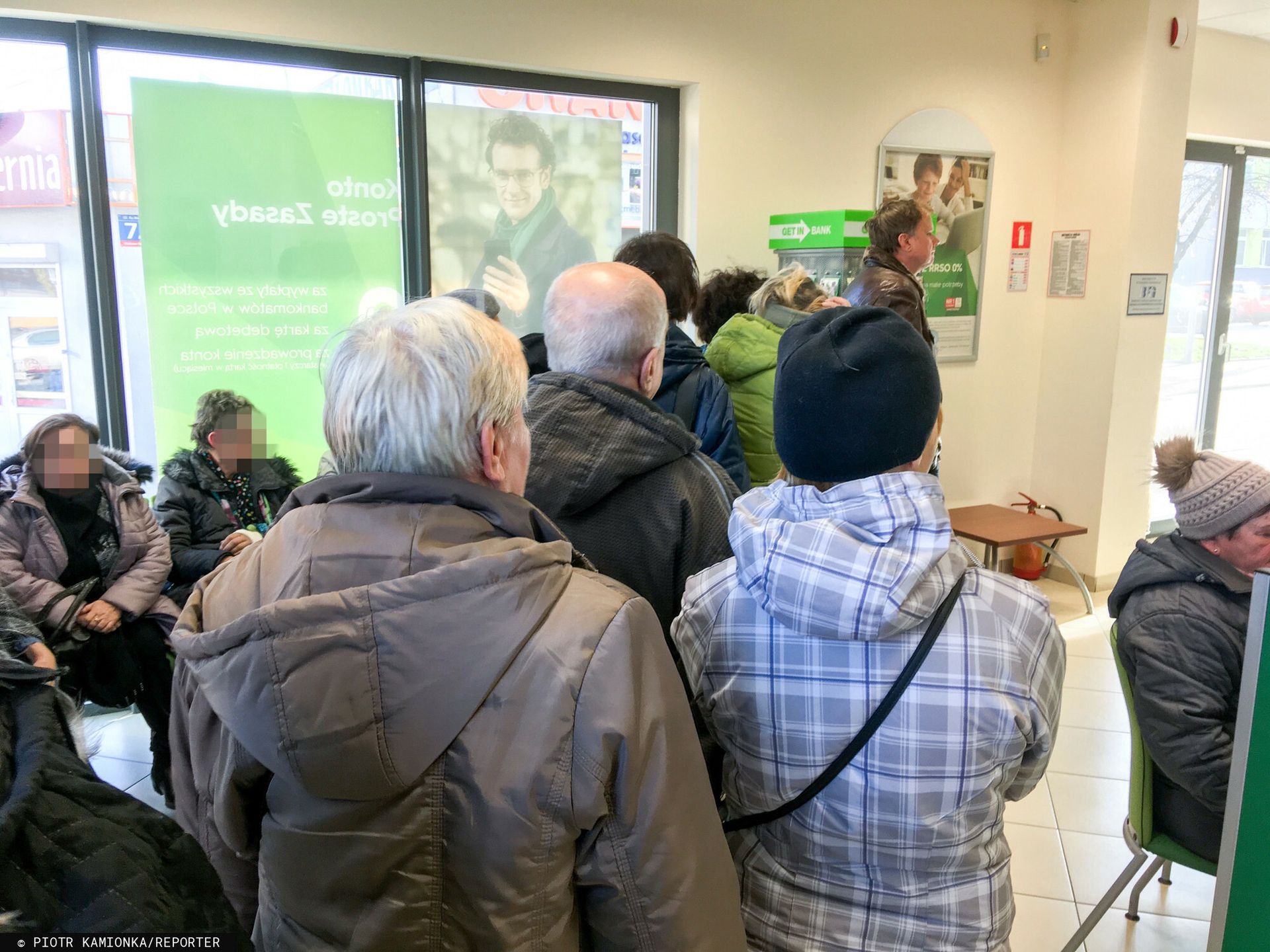 Już w 2018 roku - po tak zwanej "aferze KNF" klienci Getin Noble Banku wypłacali pieniądze w kolejkach. Wielu jednak w banku zostało