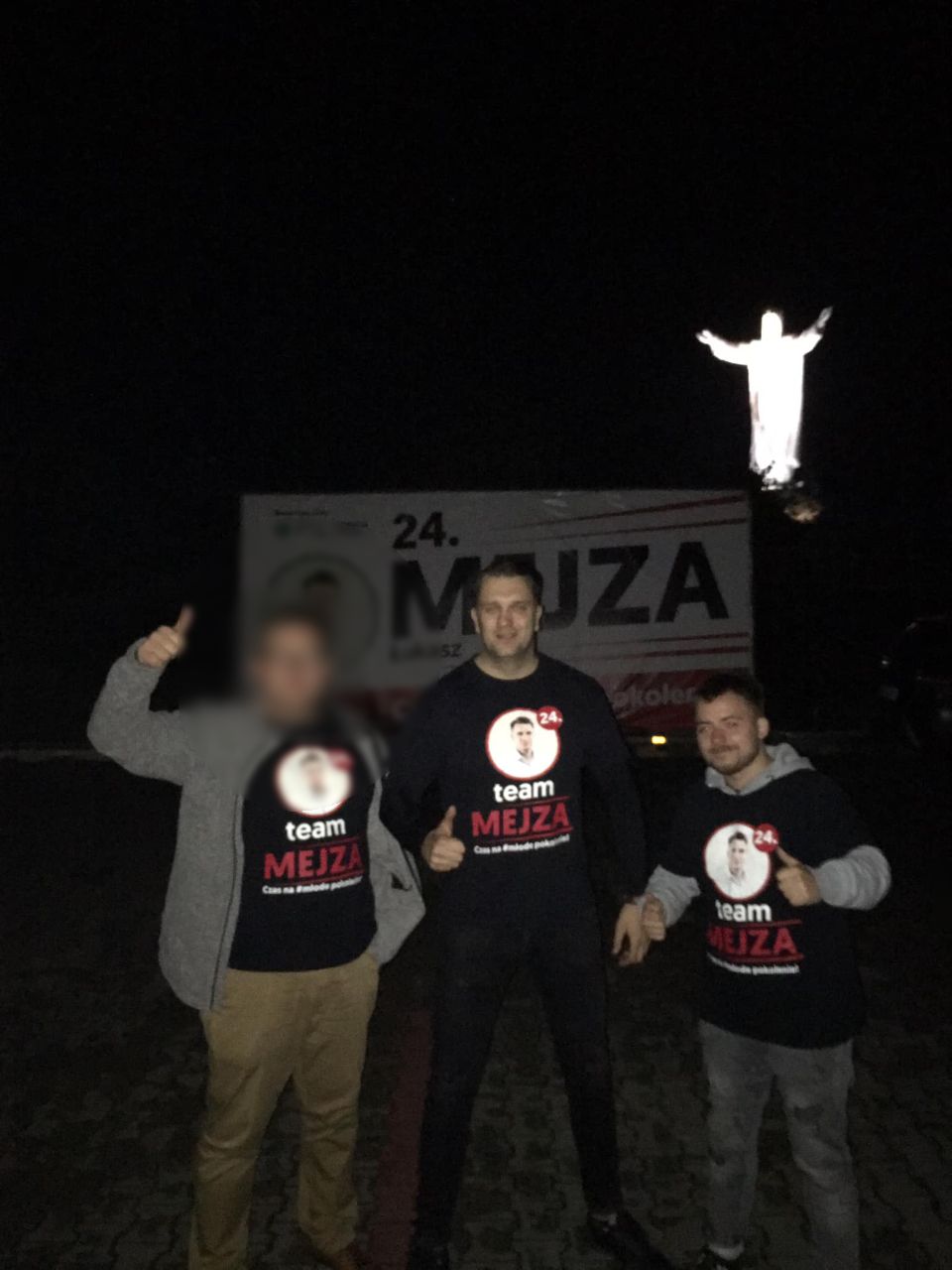 Franciszek Przybyła z Łukaszem Mejzą w koszulce "Team Mejza".