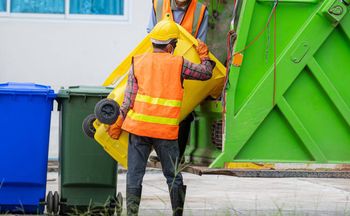 "Musimy wprowadzić korektę opłat". Podwyższają stawki za śmieci o ok. 25 proc.