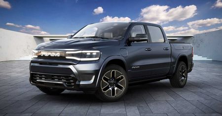 RAM 1500 REV debiutuje w produkcyjnym wydaniu. Z konceptu niewiele zostało