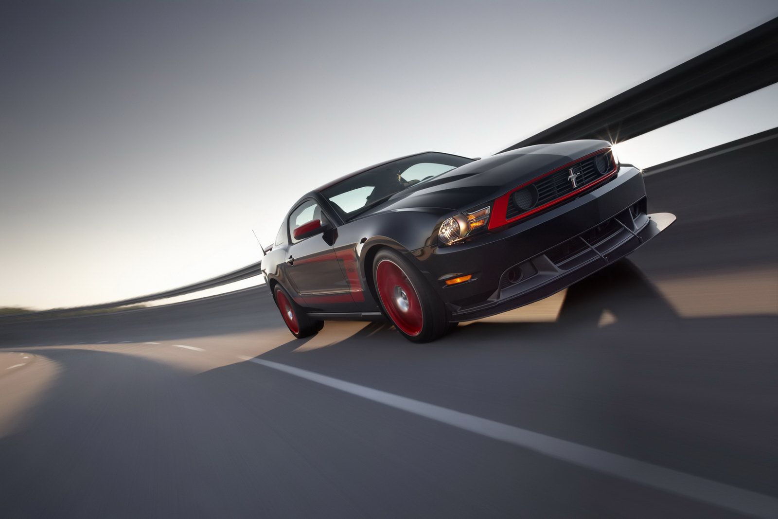 2012-Ford-Mustang-Boss-130