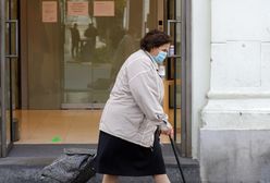 Godziny dla seniorów. Zapis, który spowodował zamęt