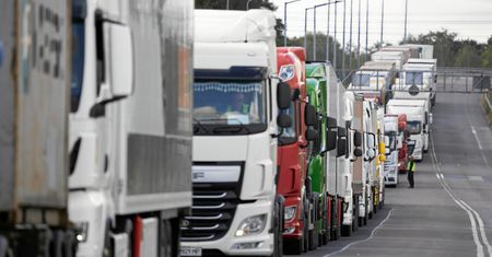 Korki w Dorohusku. Na granicy czeka tysiąc ciężarówek