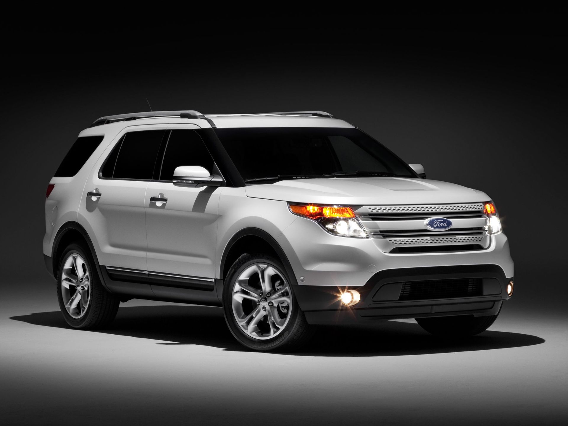 Ford Explorer 1