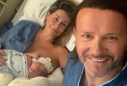 Radek Majdan opija narodziny Henia. Jest zdjęcie z pępkowego