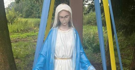 Potłukli i odcięli ręce. Wierni gotują się z wściekłości