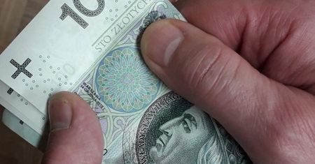 Tak zarabiają komornicy w Polsce. Jachty i sztabki złota to nie wszystko