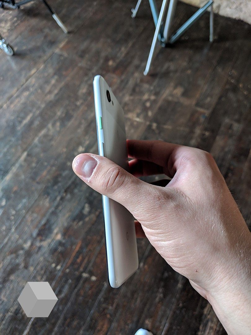 #wSkrócie: zapowiedź modelu ZTE Axon 9, specyfikacja 6,1-calowego iPhone'a oraz Google Pixel 3 XL na zdjęciach 14