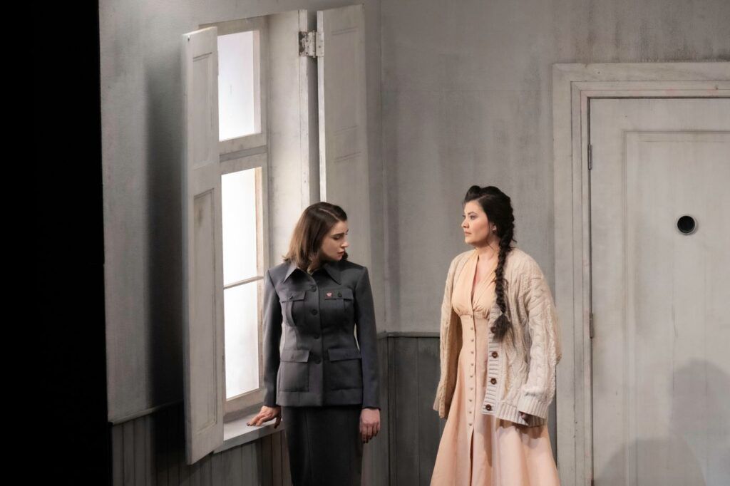 Asmik Grigoryan (Norma) i Aigul Akhmetshina (Adalgisa) w "Normie" w Theater an der Wien © Monika Rittershaus