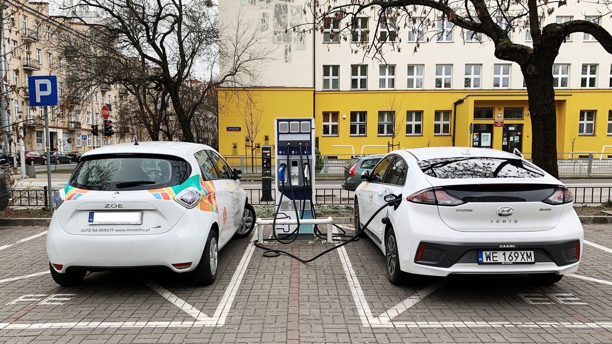 Liczba stacji ładowania w Warszawie niebawem zauważalnie wzrośnie.