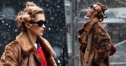 Bella Hadid paraduje po Nowym Jorku w WAŁKACH NA GŁOWIE i połyka płatki śniegu (ZDJĘCIA)