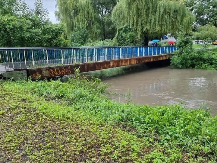 Śląskie. Stan rzek w województwie śląskim jest niebezpiecznie wysoki.