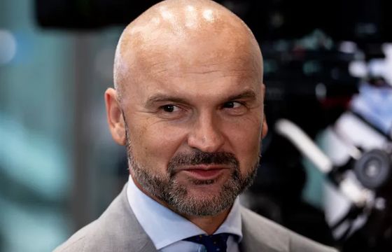 InPost blisko szklanego sufitu? Ekspert o umowie z FedEx