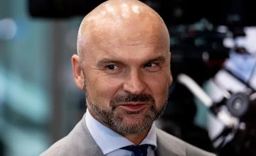 InPost blisko szklanego sufitu? Ekspert o umowie z FedEx