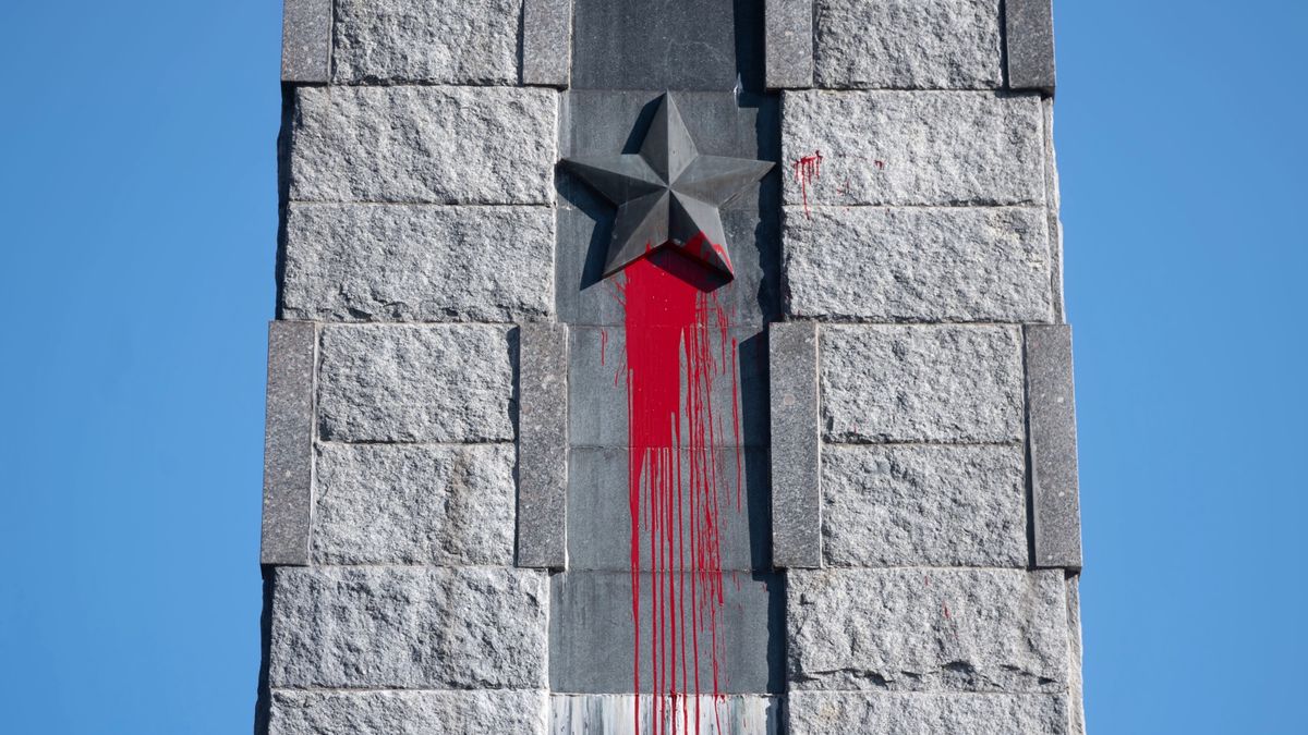 Rosyjski konsul jest niezadowolony, że z  gwiazdy w Cytadeli nie usunięto farby - przekazał Jacek Jaśkowiak 