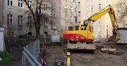 Legnica: Podwórze między ulicami przechodzi dużą metamorfozę