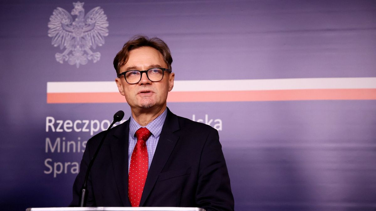 Konferencja prasowa Ministerstwa Spraw Zagranicznych
Fot. Anita Walczewska/East News, Warszawa, 10.10.2024. Konferencja prasowa ministra spraw zagranicznych Radoslawa Sikorskiego i rzecznika prasowego resortu Pawla Wronskiego (n/z), w Centrum Prasowym MSZ przy Szucha.
Anita Walczewska