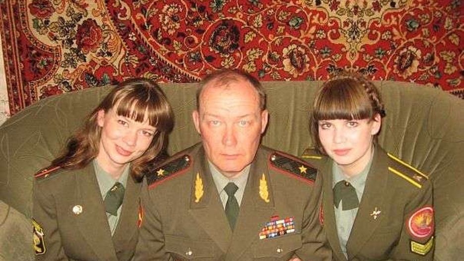 Generał Aleksander Dwornikow z córkami: Swietłaną i Marią