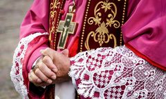 Biskup nie zjawił się na pasterce. Powód wprawił wiernych w osłupienie