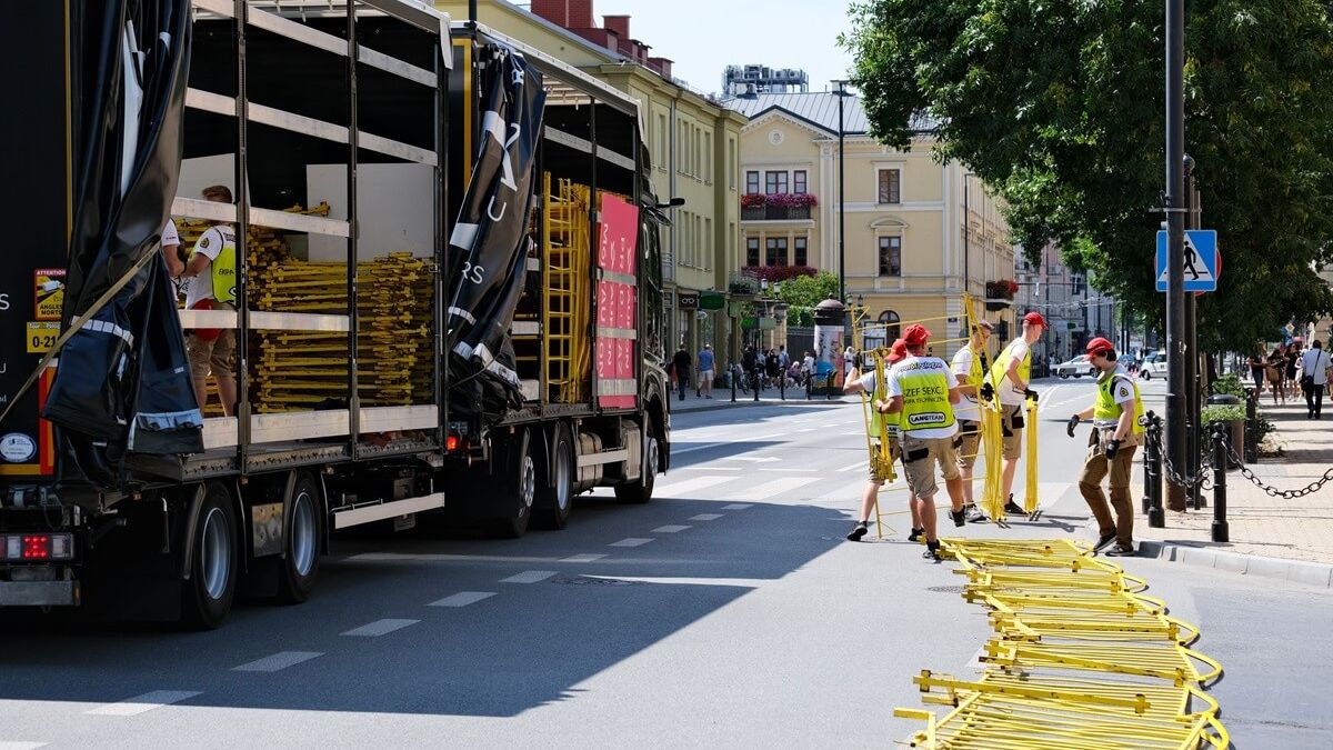 Przygotowywanie trasy Tour de Pologne w Lublinie